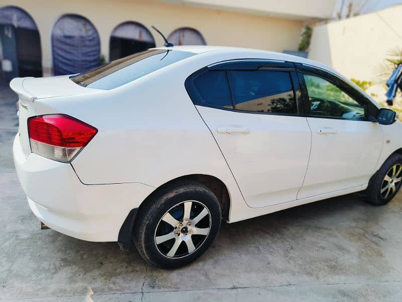 honda city 1.3 manual lahore rigister 6