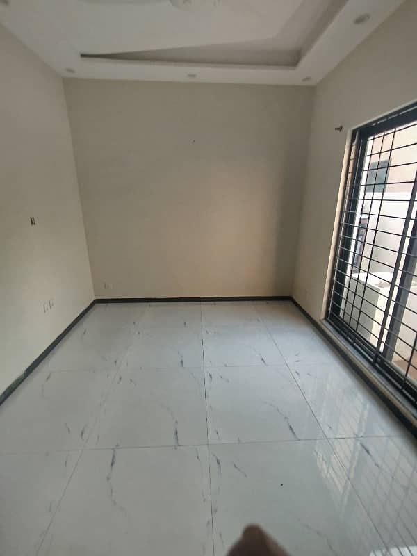 5 Marla House for Rent in DHA Phase 6 3 Beds, 4 Bathrooms 6