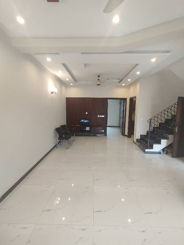 5 Marla House for Rent in DHA Phase 6 3 Beds, 4 Bathrooms 7