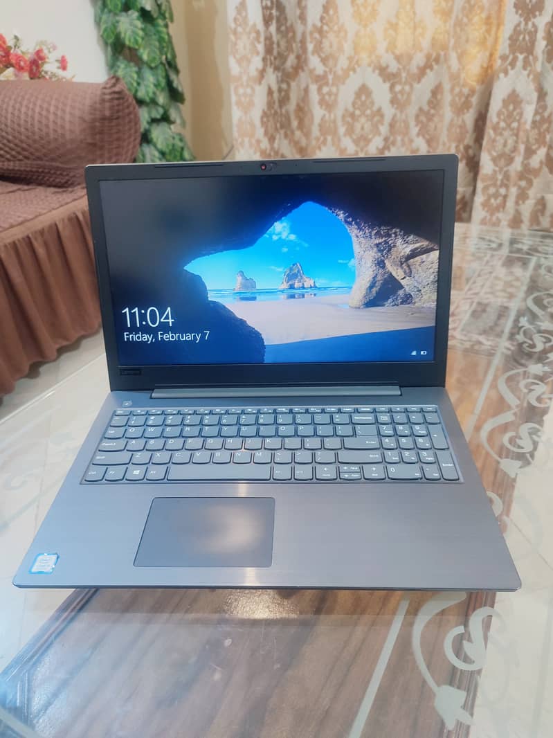 Lenovo IdeaPad V330 i5 8 Gen 0