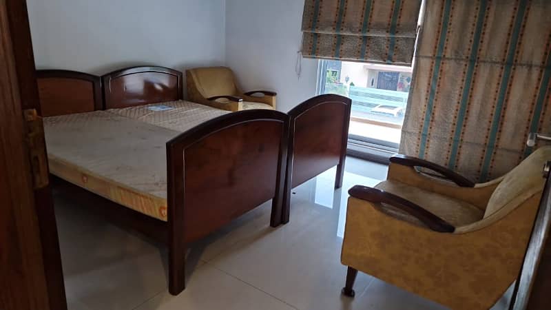 Full Furnished 4 Beds Full House 10 Marla Prime Location For Rent In DHA Phase 5 Lahore. 13