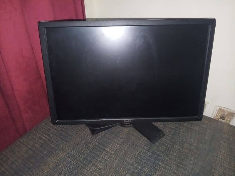 24 Inch Dell Model U2412M 1