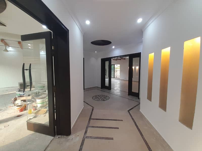 1 KANAL LAVISH LOWER PORTION FOR RENT IN DHA PHASE 1. 20