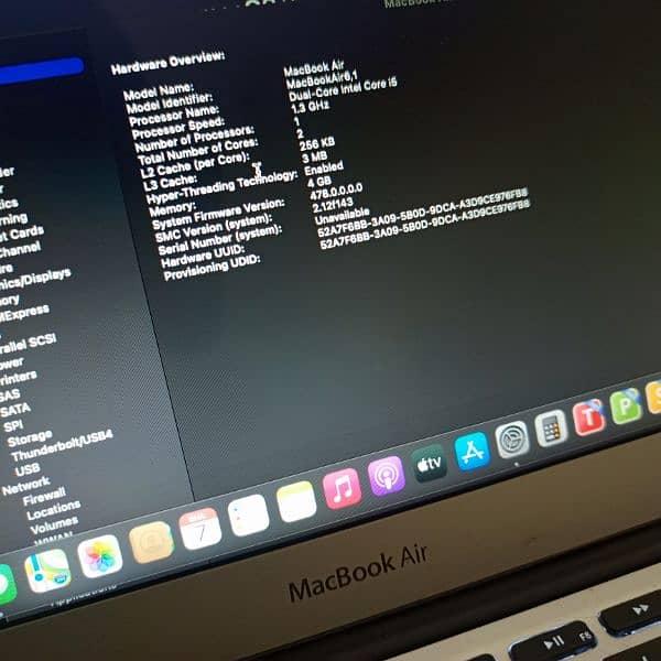 MacBook Air(13-inch, Mid 2013) with good condition 1