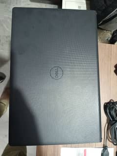 Dell Vostro 3520