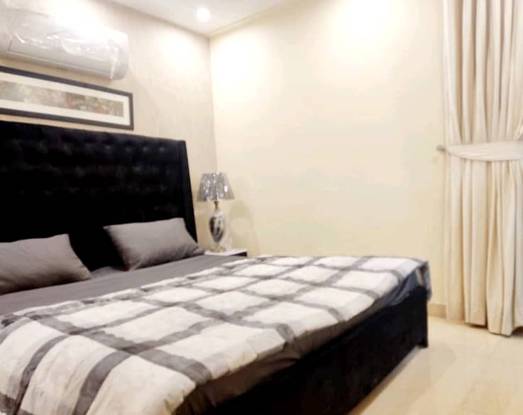 Good 400 Square Feet Flat For Sale In Bahria Town - Sector E 5