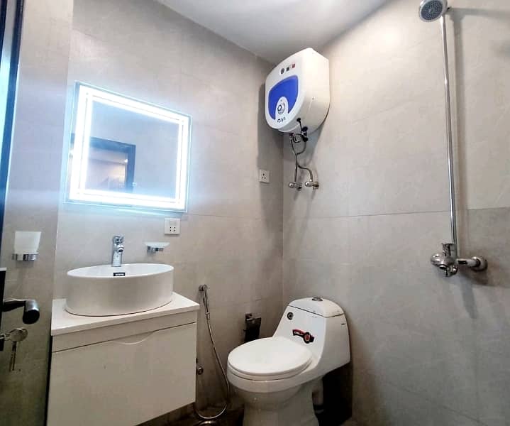 Good 400 Square Feet Flat For Sale In Bahria Town - Sector E 7