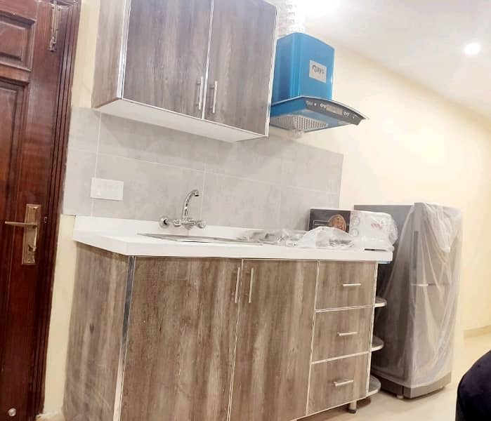 Good 400 Square Feet Flat For Sale In Bahria Town - Sector E 8