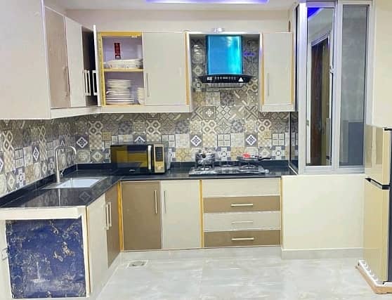 In Bahria Town - Sector C Flat For sale Sized 800 Square Feet 3