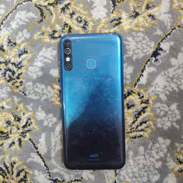 INFINIX HOT 8 LITE 0