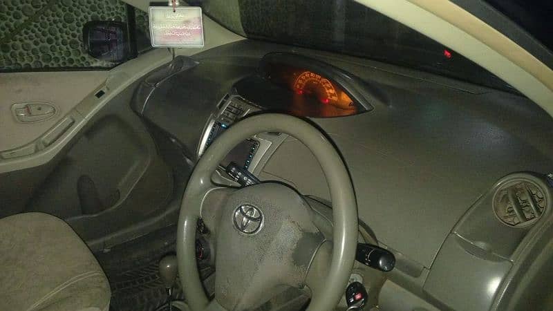 Toyota Vitz 2009 1