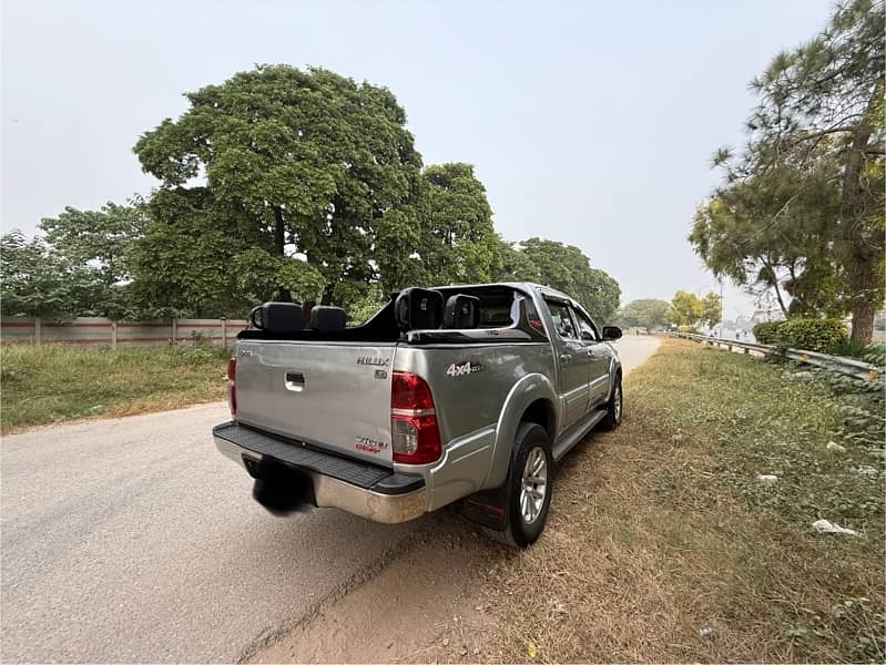 Toyota Hilux Vigo Champ G 2012 For Sale 4