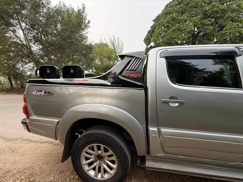 Toyota Hilux Vigo Champ G 2012 For Sale 10