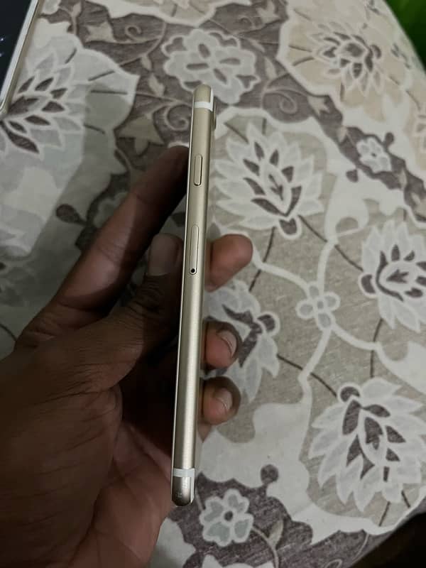 iPhone 7 PTA approved 1