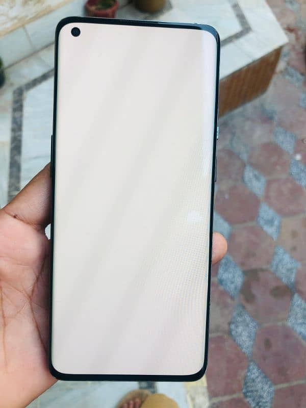 one plus 9pro 12+12 gb 256 gb dull sim globel exchange possible 8