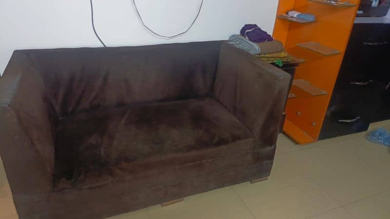 sofa L shape avg condition negiotable 0