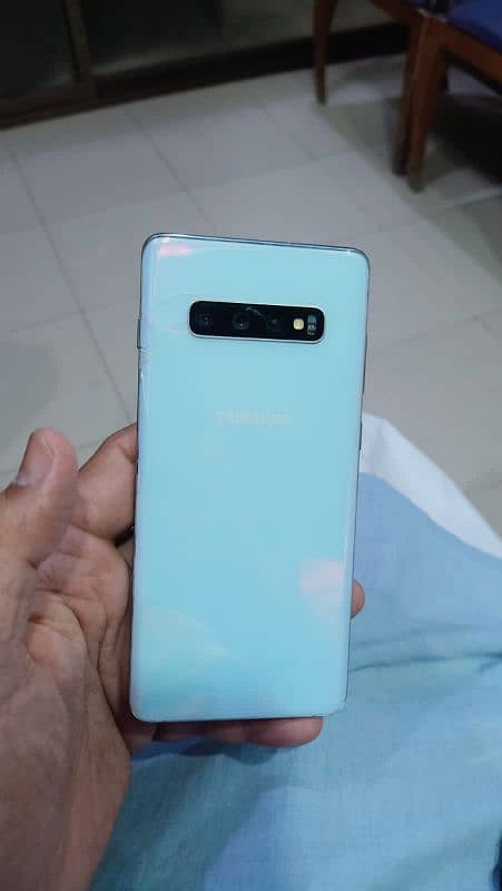 Samsung galaxy S10 plus 8/128 exchange possible 3