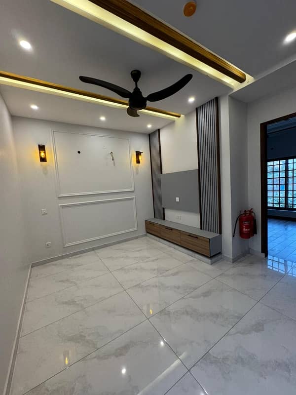 10 Marla Brand New House With Besment For Rent Near All Facilities 2