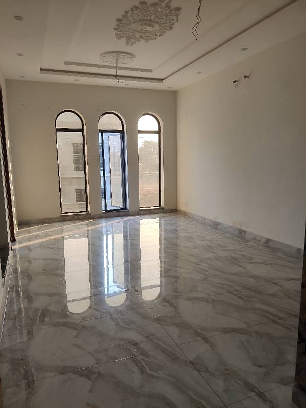 10 Marla Brand New House With Besment For Rent Near All Facilities 10