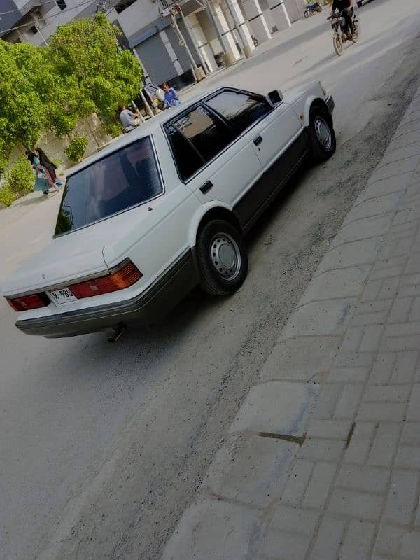 Nissan Blue Bird 1990 2