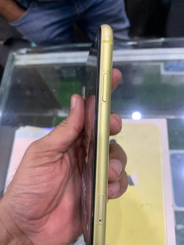 iPhone 11 PTA 256GB 1