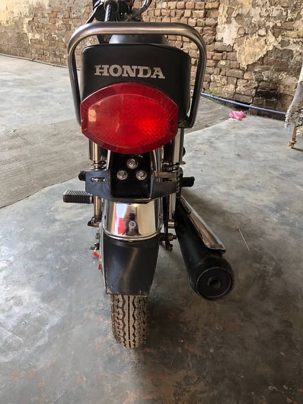 Honda CG125 2002 3