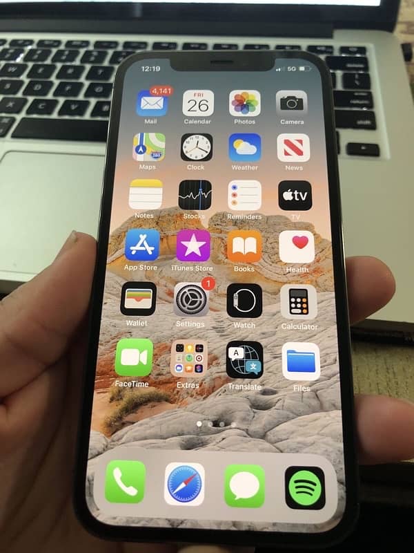 iPhone x 256 UK  model 10/9 urgent sale 2