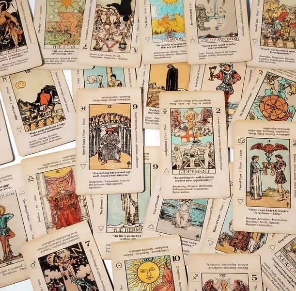 Beginner's Tarot Cards with Keywords - 78pcs Meaningful Deck 1