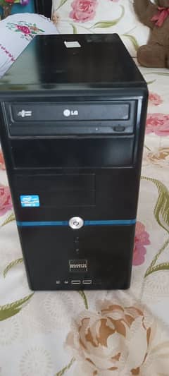 Core i5 3rd generation 3770 12 gb ram 128 gb SSD gigabyte gaming PC