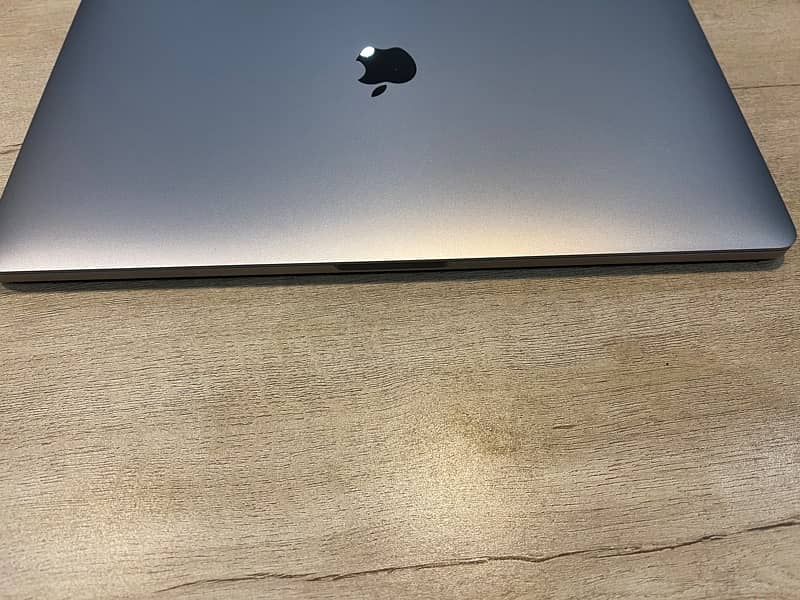 Macbook Pro 15 inch 2016 1