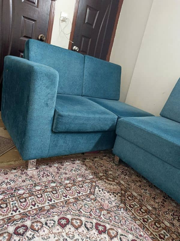 5 seater sofa set, just like new. . 4