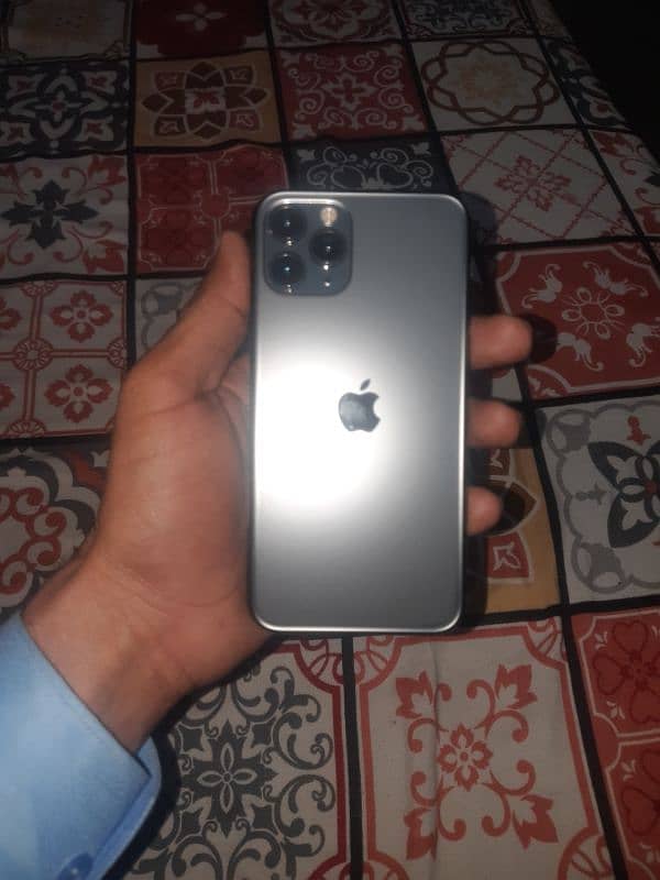 iphone 11 pro 256 gb 10/10 factory unlock 6