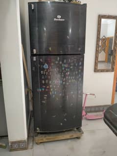 medium size dawlance refrigerator urgent selling