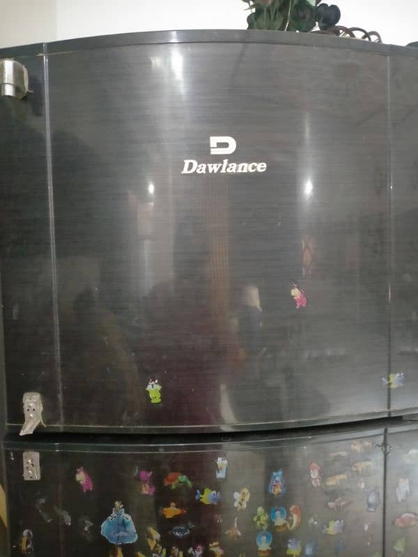 medium size dawlance refrigerator urgent selling 1