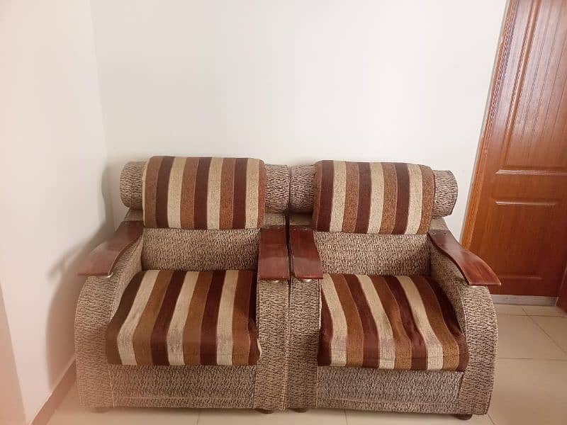 Sofa set 7 seater available for sale 0