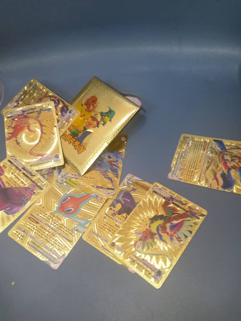 Pokemon. Cards golden 1