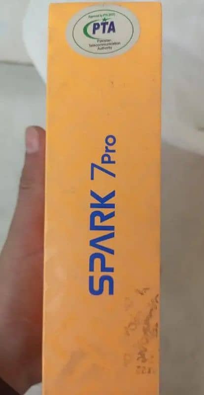 Tecno spark 7 pro 4/64 4