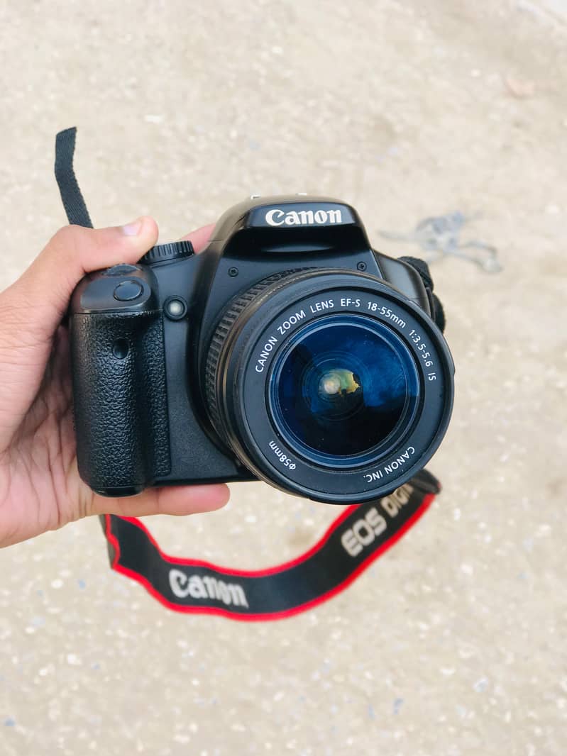 Canon 450D with lens 0