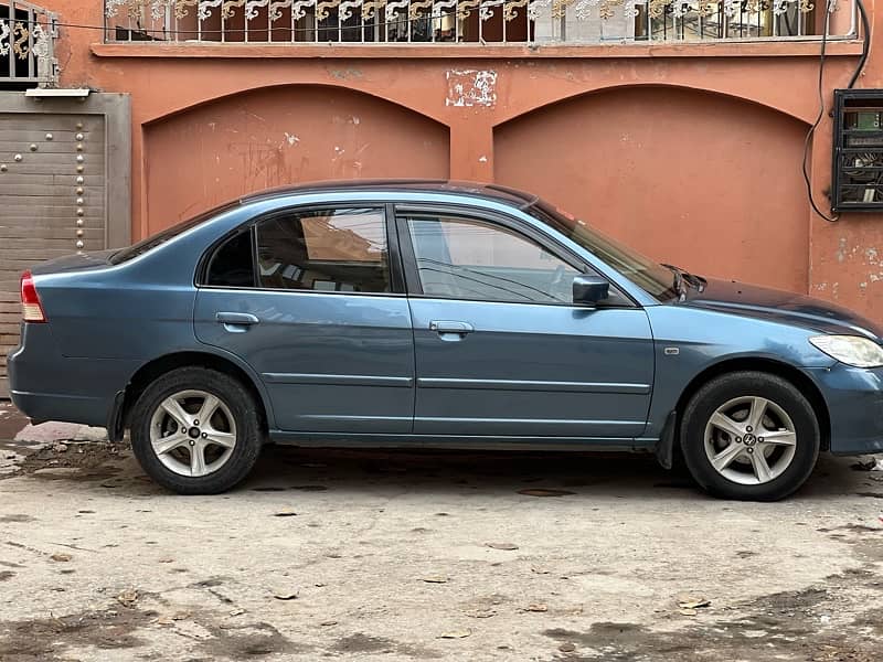 Honda Civic EXi 2005 4