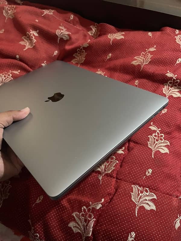 Macbook Pro i9 15" 2019 CTO Model 1