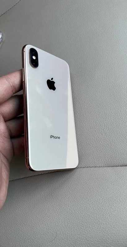 IPHONE XS 1