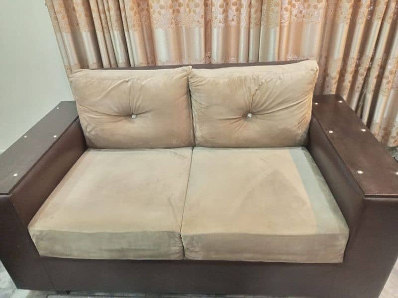 6 seat sofa set with table/ good quality/ wooden 2