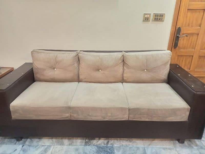 6 seat sofa set with table/ good quality/ wooden 3