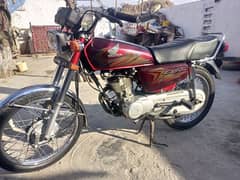 Honda 125 Model 2021  Condition 10/10 Zero Miter