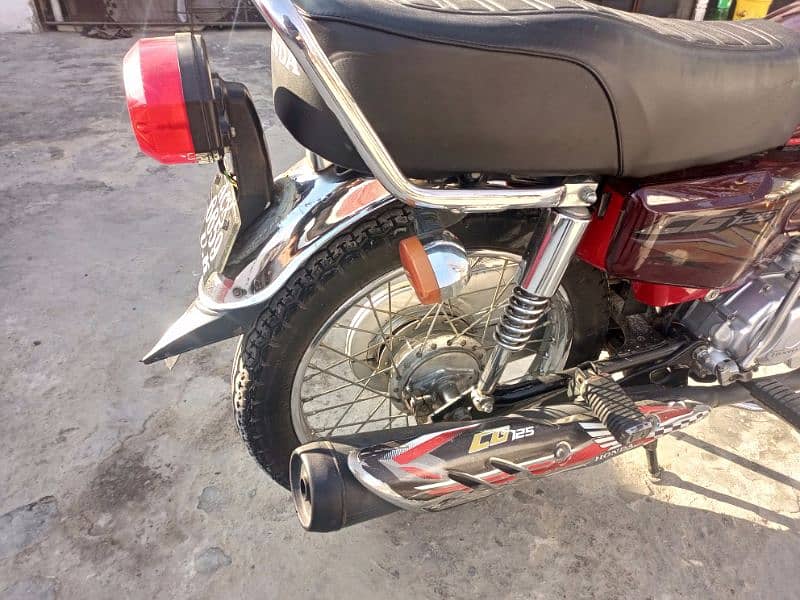 Honda 125 Model 2021  Condition 10/10 Zero Miter 3