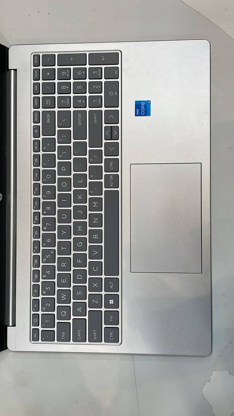 HP 15-FD0336NIA, Core i3-13th Generation 1