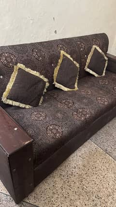 5 Seater Sofa Set With Cushions (Good Condition)