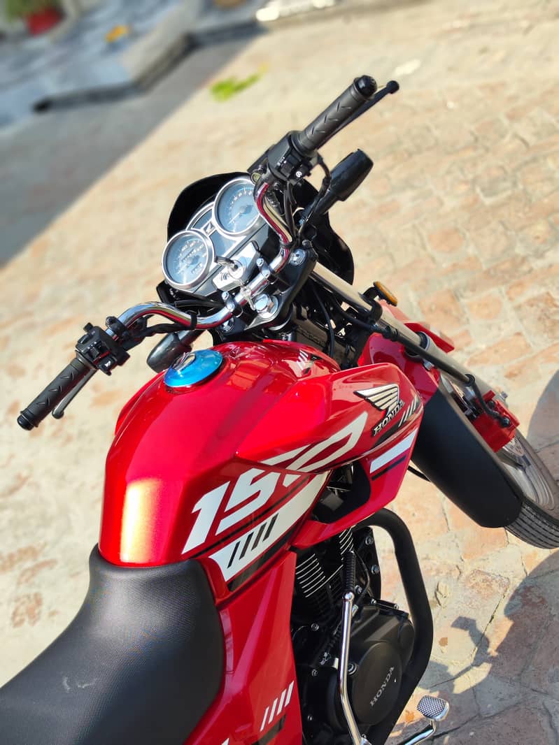 Honda cb 150f red 2025 1