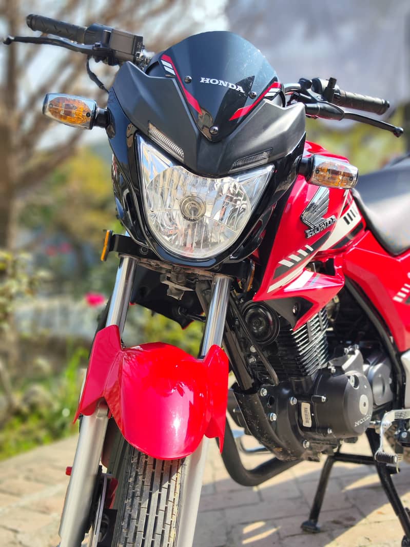 Honda cb 150f red 2025 3