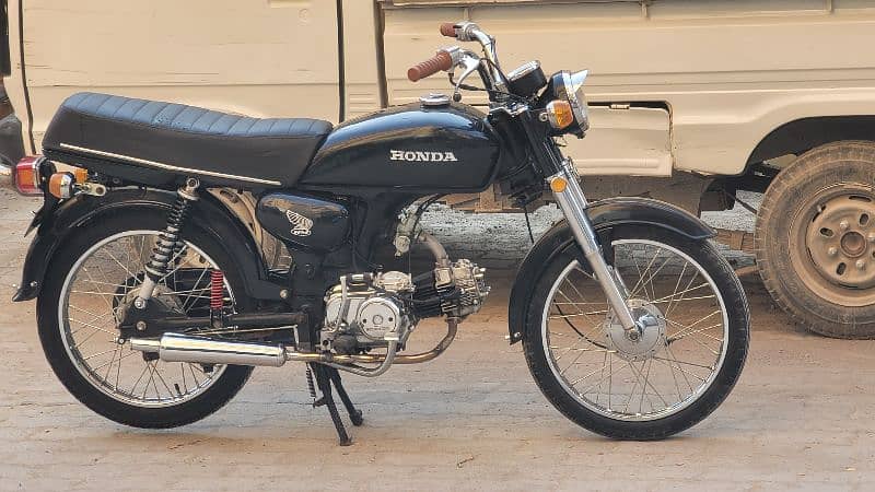 Honda CD 70 (modified into classic) 0